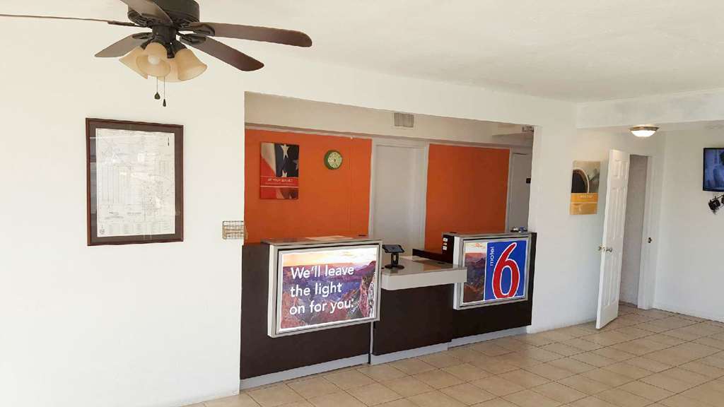 Motel 6 הובס מראה פנימי תמונה